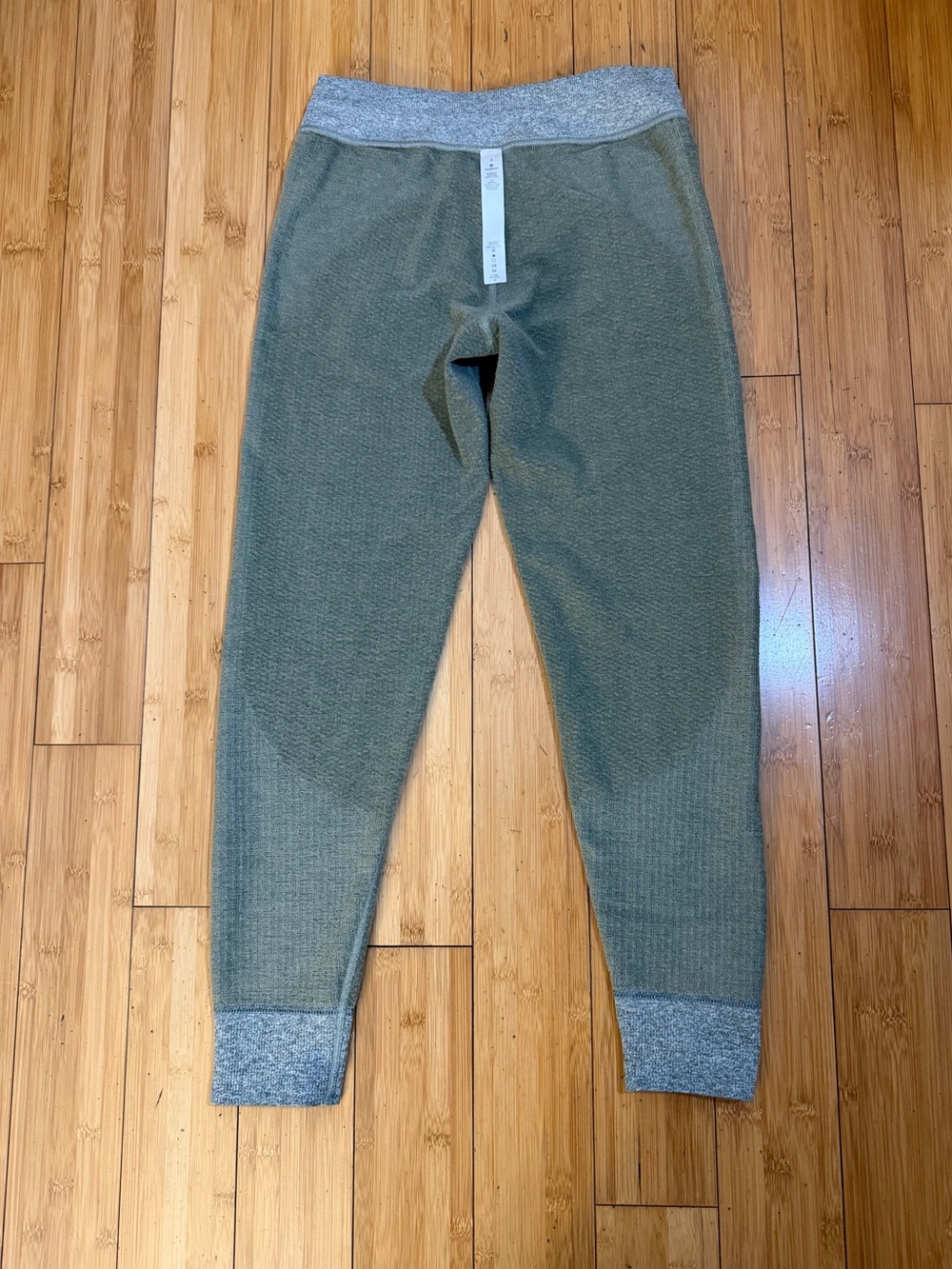 Lululemon Engineered Warmth Jogger Grey Sage / White Size 4 - Picture 10 of 16